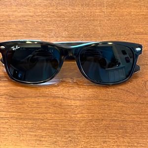 Ray Ban new wayfarer style